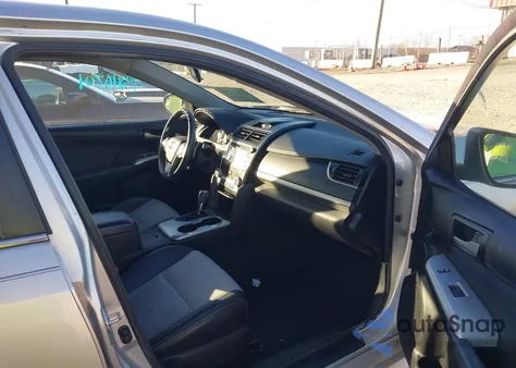 2014 Toyota Camry Se z USA, uszkodzony, nr VIN 4T1BF1FKXEU399081